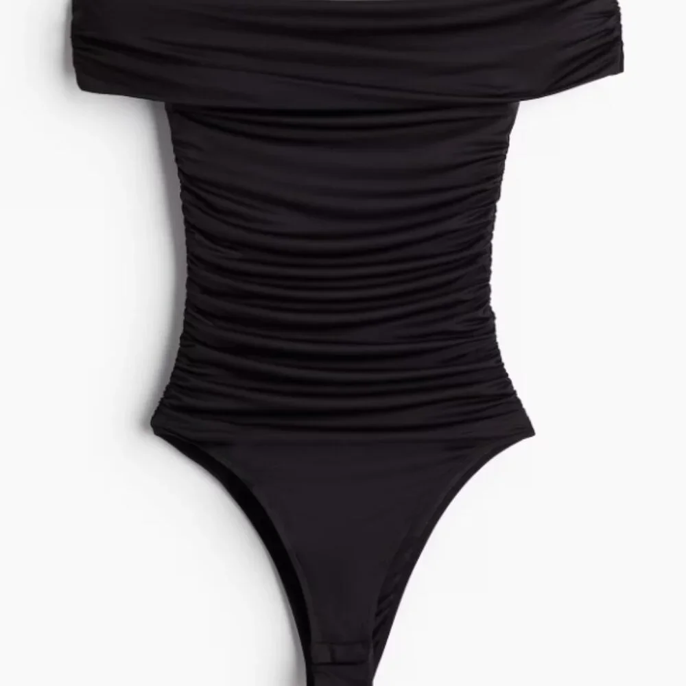 NWOT H&M Gathered Off-the-Shoulder Bodysuit Black Small - Picture 2 of 7